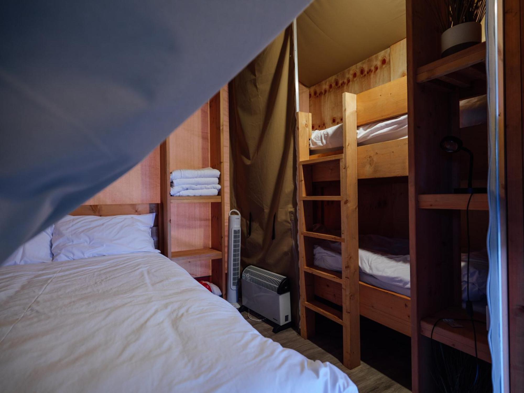 Sunset Retreats Safari Tent Ombersley 외부 사진