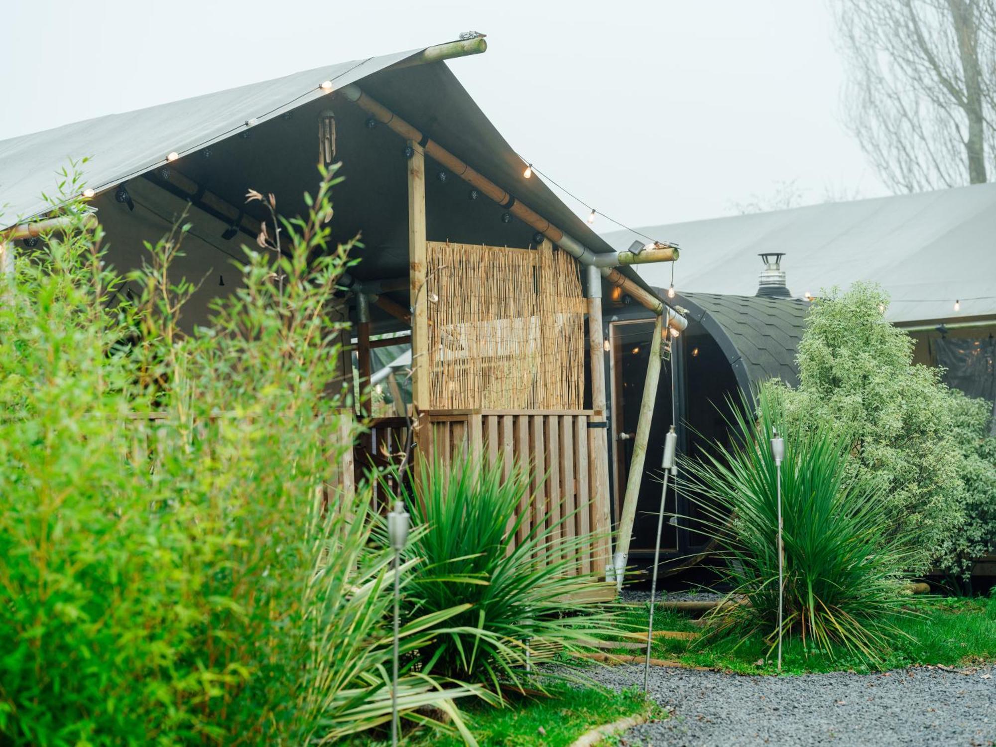 Sunset Retreats Safari Tent Ombersley 외부 사진