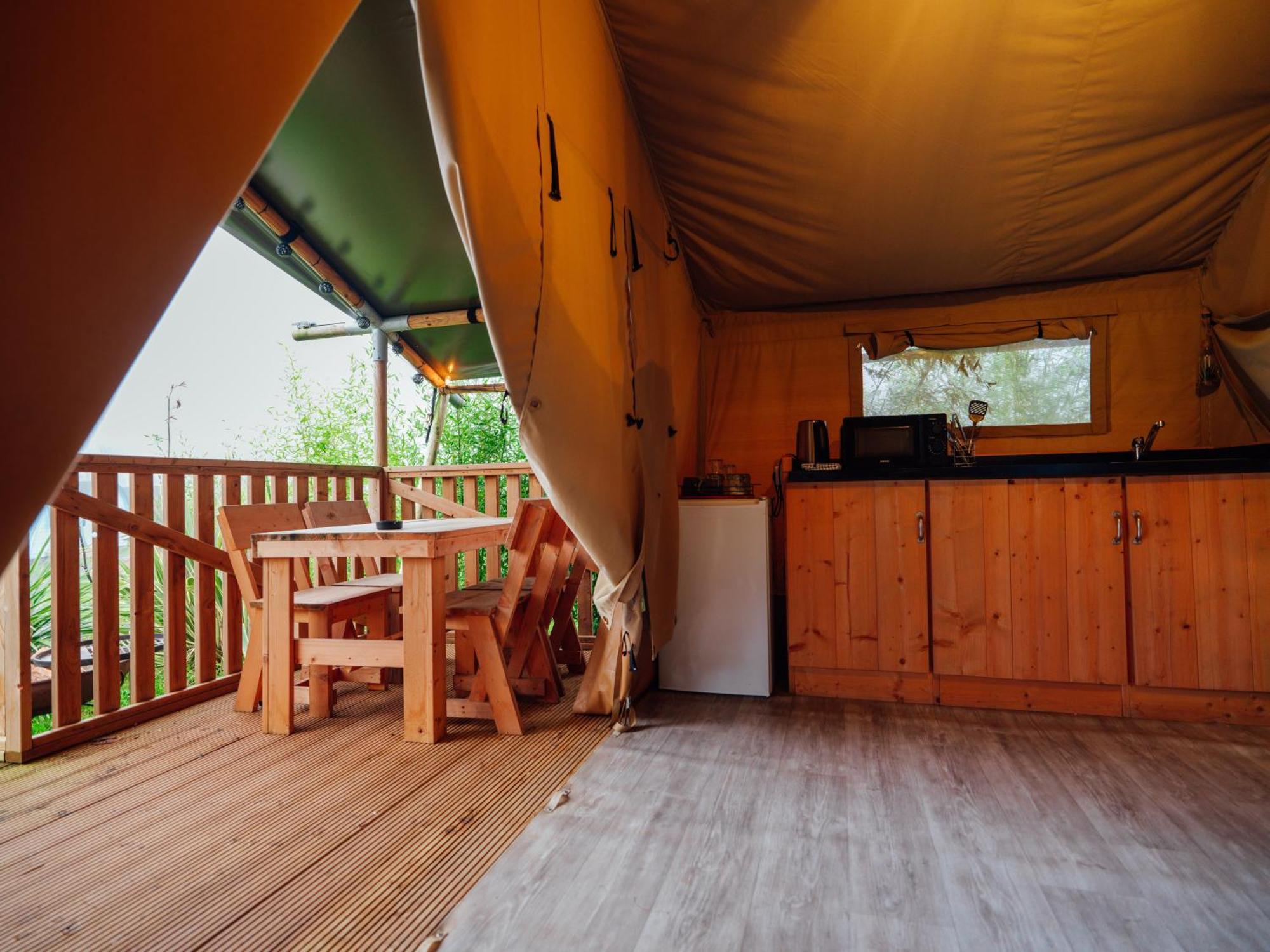 Sunset Retreats Safari Tent Ombersley 외부 사진
